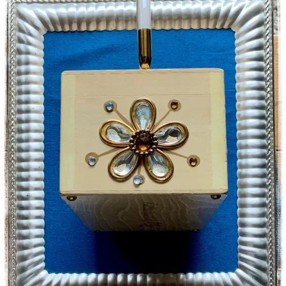 Vintage Enid Collin’s wooden box bag. - Picture 4 of 8